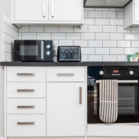 نوتينغهام Spacious 2 Bedroom Apartment In Park Estate المظهر الخارجي الصورة