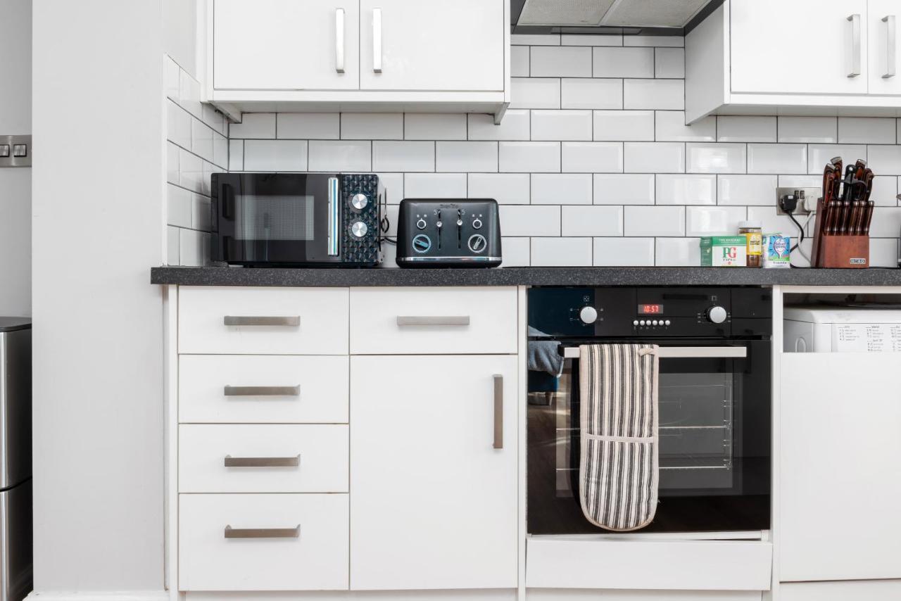 نوتينغهام Spacious 2 Bedroom Apartment In Park Estate المظهر الخارجي الصورة