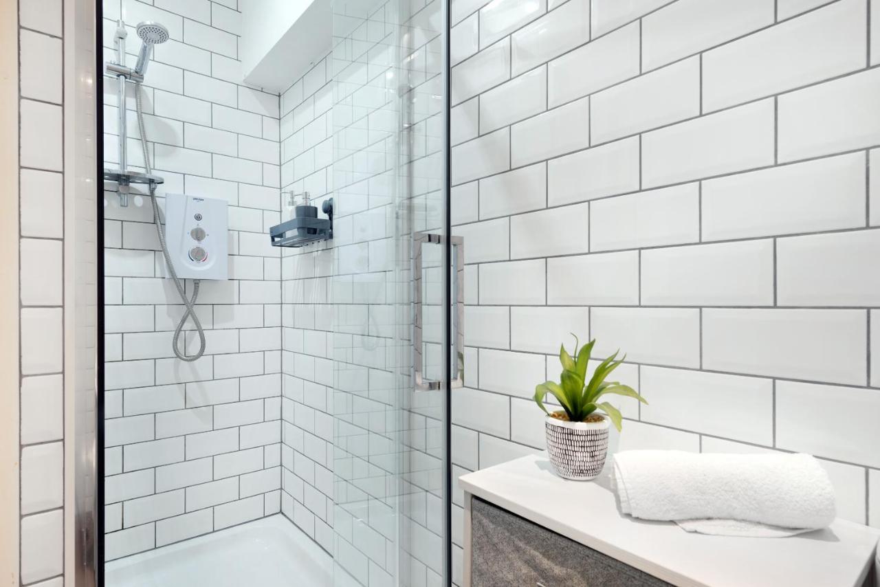 نوتينغهام Spacious 2 Bedroom Apartment In Park Estate المظهر الخارجي الصورة
